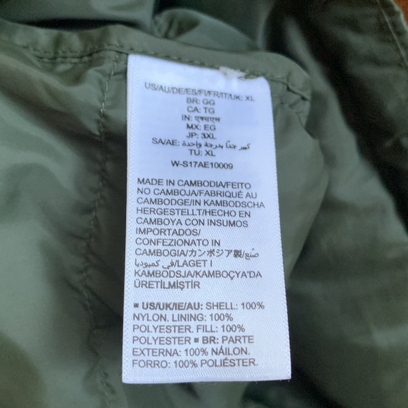 Amazon Essentials Women's Lightweight Water-Resistant Hooded Puffer Coat Size XL - Picture 8 of 13